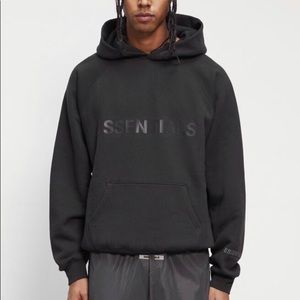 Fear of God Essentials Hoodie - Medium in Black